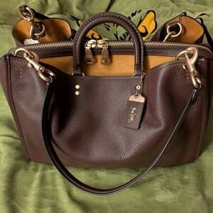 Coach Rogue 39 Maple